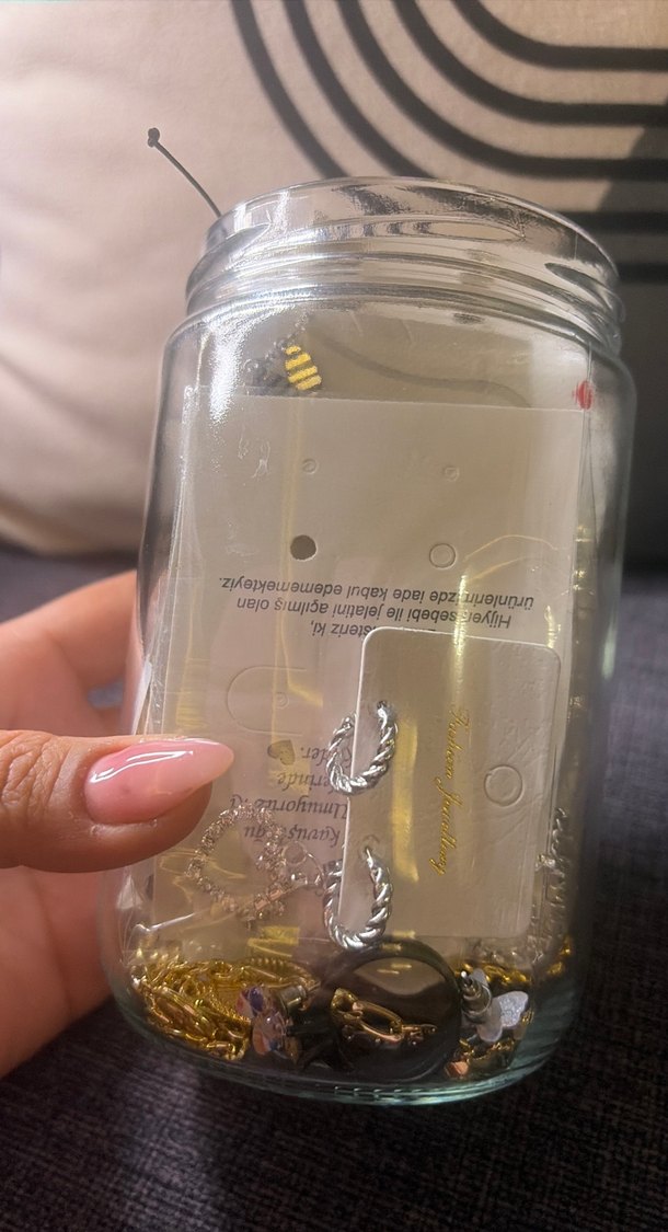 Beyaz ve Altın Renkli Takı Kavanozu - Görsel 3