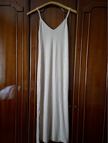 xs Beden pembe Renk Askılı yırtmaçlı elbise