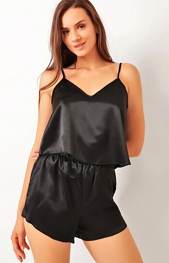 Siyah Saten Pijama Takımı