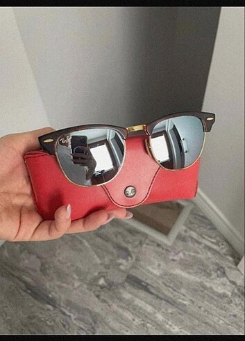 Ray-Ban 