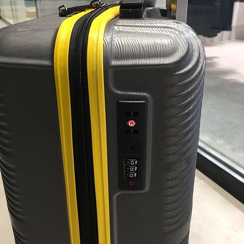 universal Beden gri Renk Sıfır etiketli kabin boy valiz
