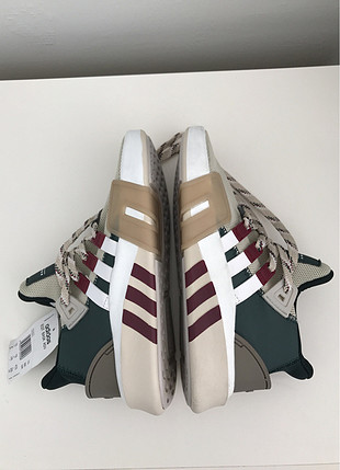 diğer Beden Adidas EQT modellerinden 