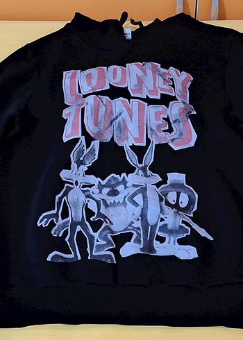 Trendyol & Milla Looney Tunes Baskılı Siyah Kapüşonlu Sweatshirt