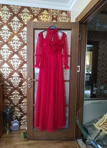 Diğer Kırmızı uzun tüllü abiye elbise 36 38 bedene uyumlu 