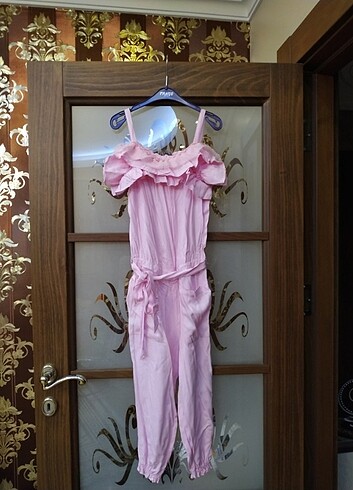 Pembe fırfırlı bücürük marka tulum hic kullanılmadı 