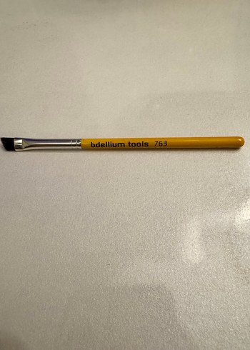 Bdellium Tools 763 Sarı Makyaj Fırçası - Görsel 3