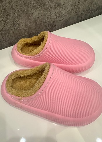 Pembe Kürklü Kız Çocuk Terlik - Görsel 2