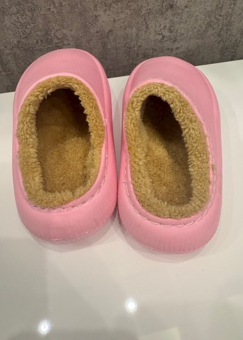 Pembe Kürklü Kız Çocuk Terlik - Görsel 3