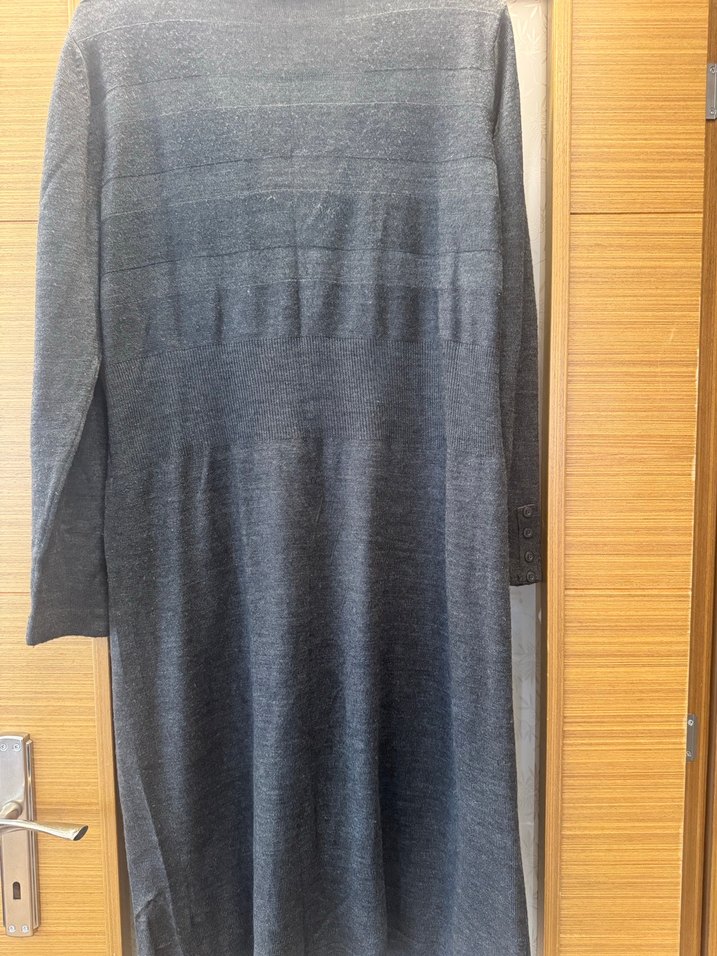 Gri Uzun Örme V Yaka Kadın Hırka - Görsel 4