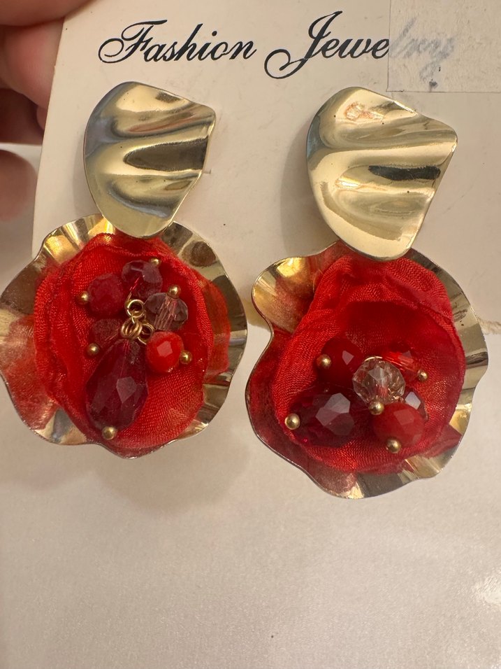 Kırmızı Çiçekli gold detaylı Küpe - Görsel 2