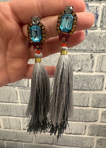 Gri Püsküllü Uzun Küpeler - Görsel 2