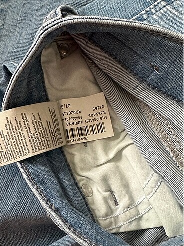 27 Beden Mavi jean