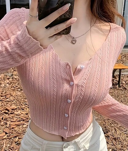 Pembe Örgü Nakışlı Kalp Düğmeli