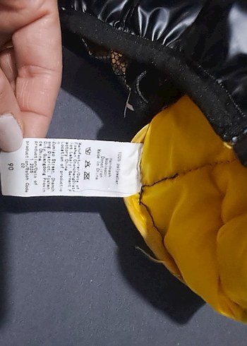 Siyah Kapüşonlu Erkek Çocuk Mont - Görsel 5