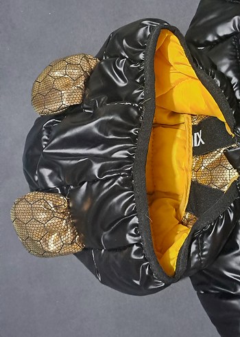 Siyah Kapüşonlu Erkek Çocuk Mont - Görsel 4