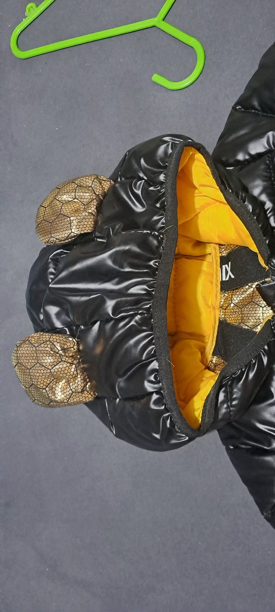 Siyah Kapüşonlu Erkek Çocuk Mont - Görsel 4