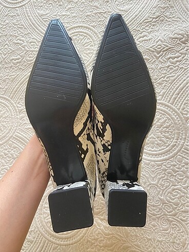 40 Beden siyah Renk Zara Kalın Topuklu Ayakkabı