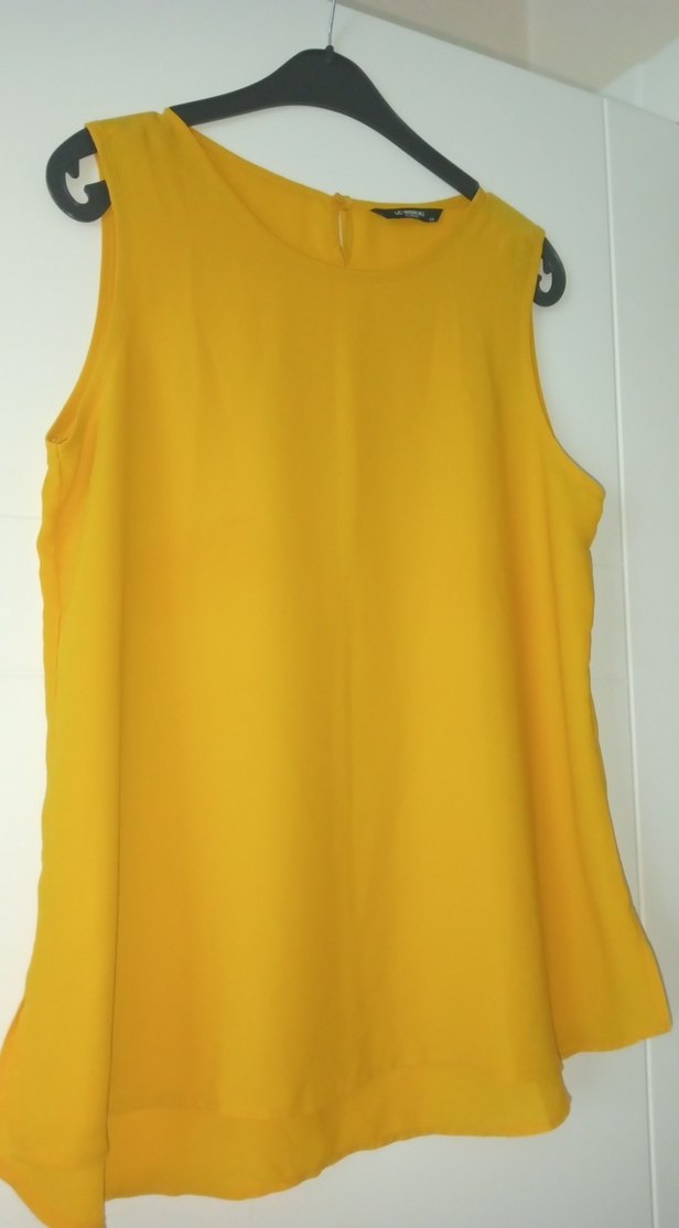 Sarı Kolsuz Basic Bluz - Görsel 2