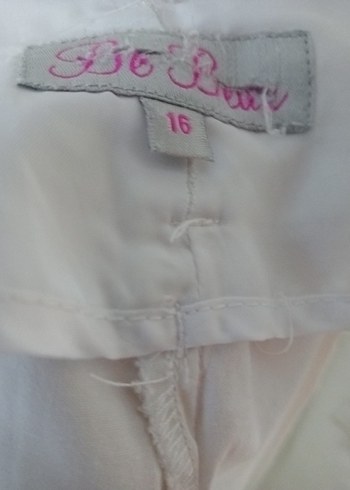 Düğmeli Beyaz Keten Mini Kadın Pantolon - Görsel 2