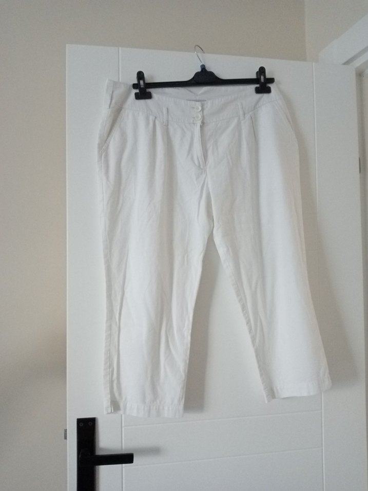 Düğmeli Beyaz Keten Mini Kadın Pantolon - Görsel 3