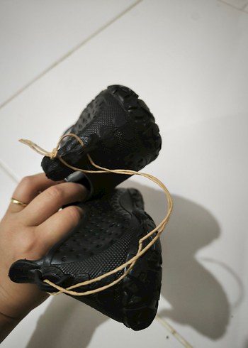 siyah Delikli Su Ayakkabısı - Görsel 3