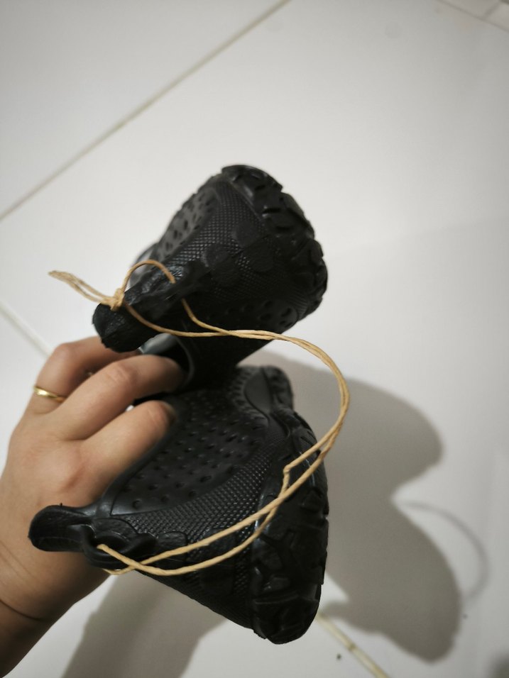 siyah Delikli Su Ayakkabısı - Görsel 3