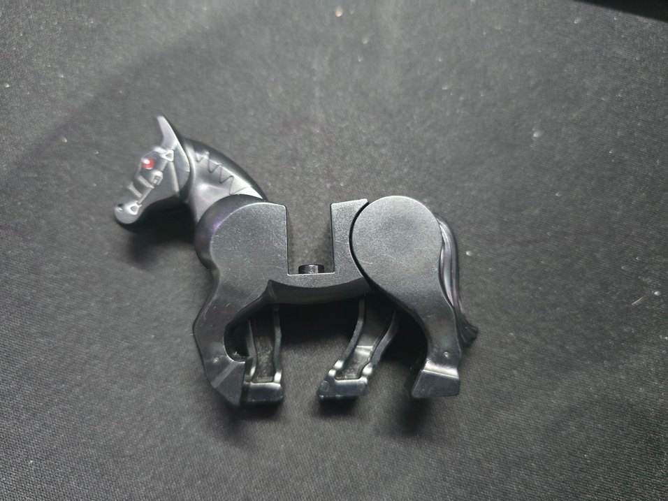 Siyah Lego At Figürü - Görsel 3
