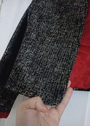 Beyaz ve parlak ceket - Görsel 2