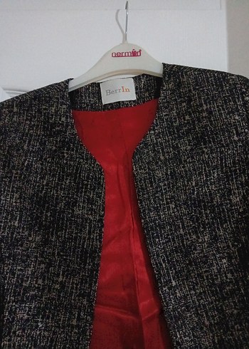 Beyaz ve parlak ceket - Görsel 4