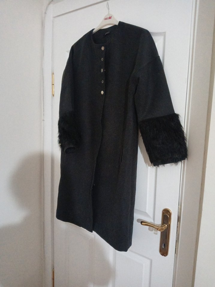 Kol Ucu Kürklü Füme Kaban - Görsel 4