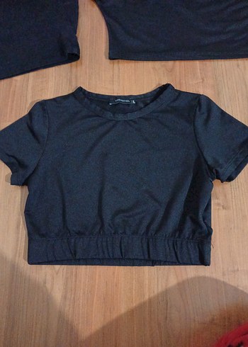 Kadın Siyah Kısa Kollu Crop - Görsel 2