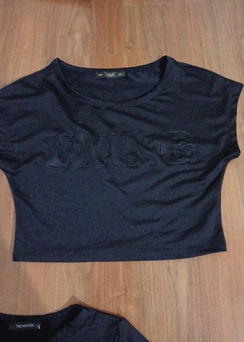 Kadın Siyah Kısa Kollu Crop - Görsel 3