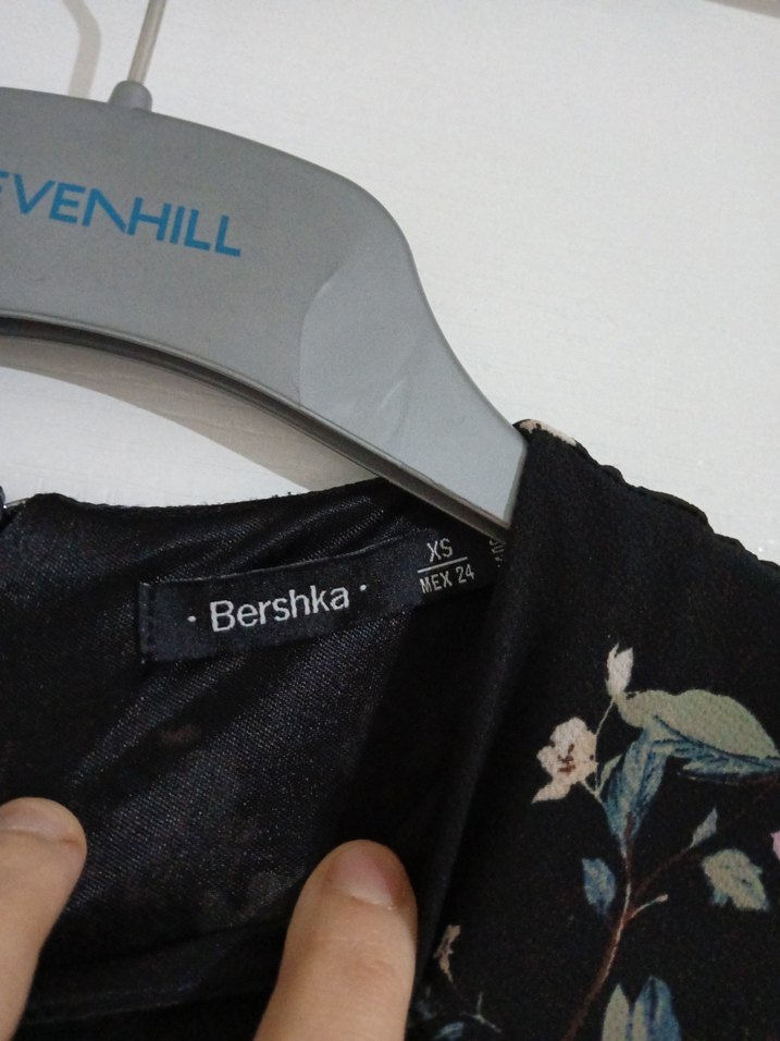 Çiçek Desenli Siyah Midi şort elbise - Görsel 5