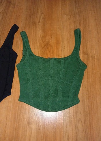 Yeşil ve siyah Crop - Görsel 2