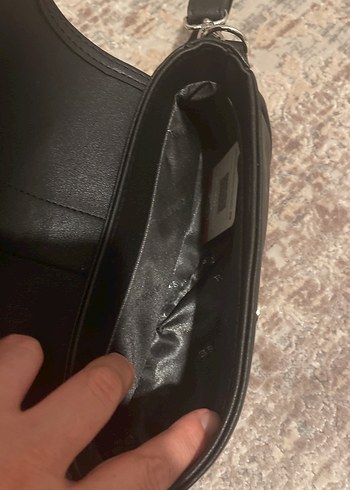  Beden Bej Siyah Tokalı Kadın Deri Çanta