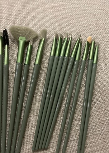 14 Parça Haki Makyaj Fırça Seti - Görsel 3