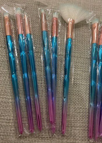 Renkli 10'lu Makyaj Fırçası Seti - Görsel 6