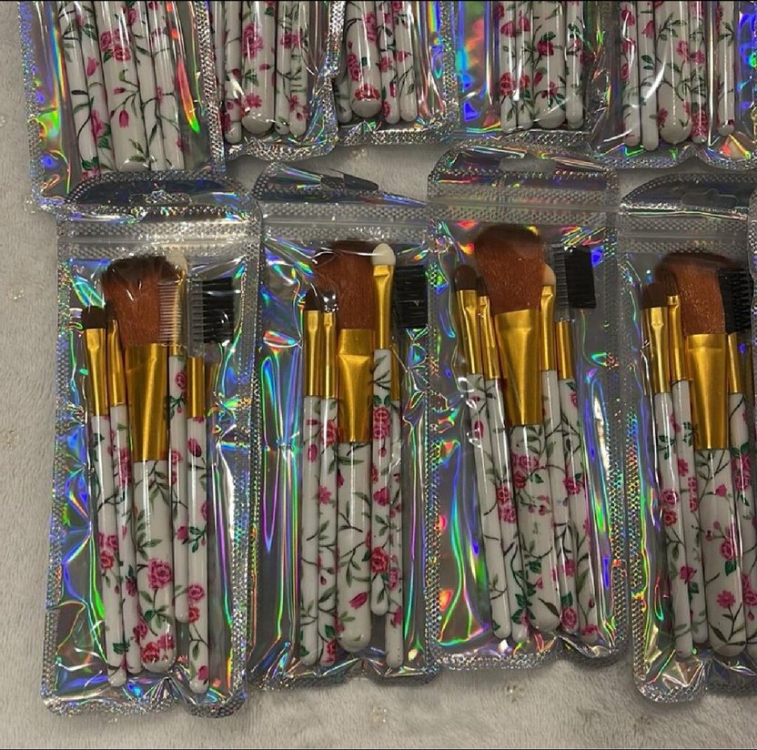 Çiçek Desenli Makyaj Fırça Seti - Görsel 3