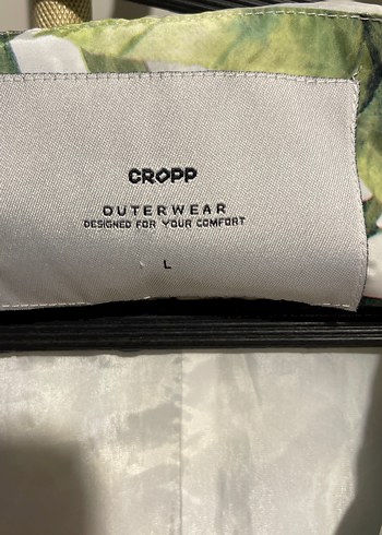 Yeşil Baskılı Uzun Kol Kadın Yağmurluk - Görsel 3