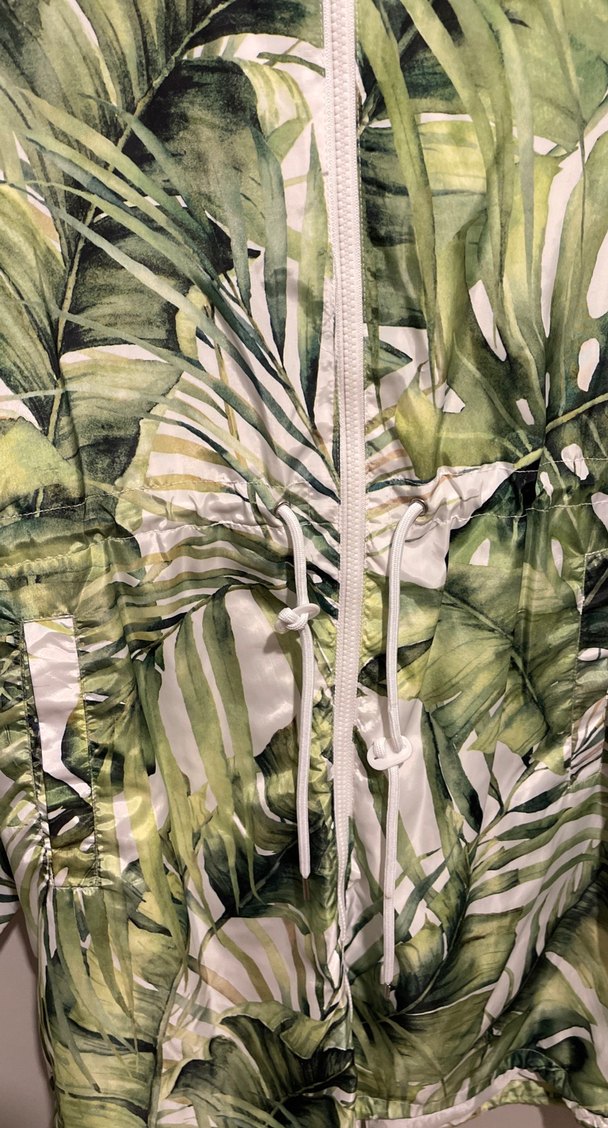 Yeşil Baskılı Uzun Kol Kadın Yağmurluk - Görsel 2