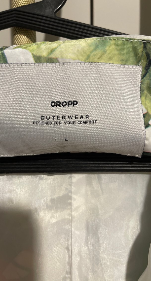 Yeşil Baskılı Uzun Kol Kadın Yağmurluk - Görsel 3