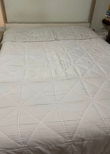 Beyaz Düz Desen Yatak Örtüsü - Görsel 2