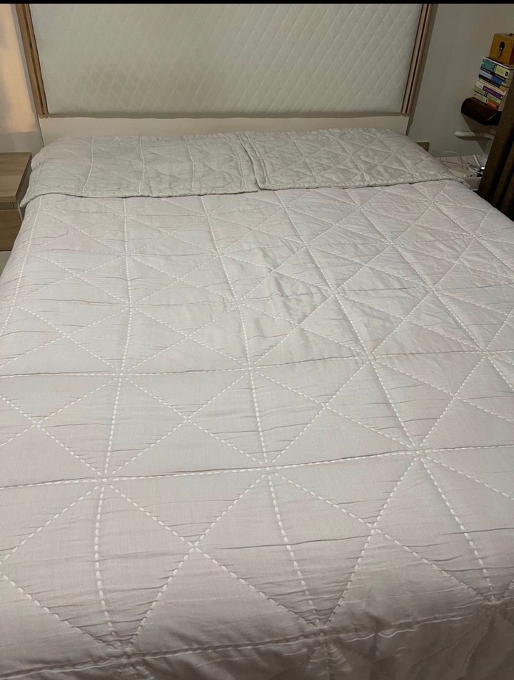 Beyaz Düz Desen Yatak Örtüsü - Görsel 3