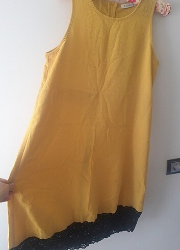 Yeni Sarı Güpürlü Dantel Etekli Tunik