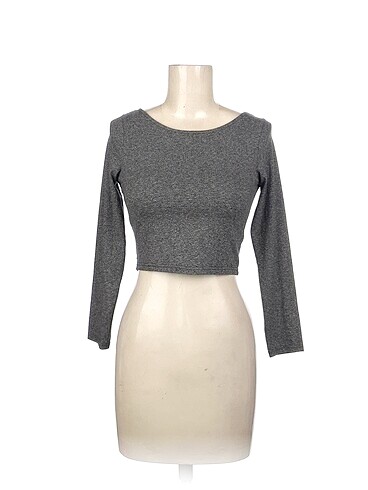 H&M T-shirt %70 İndirimli.