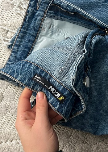 Gri Mavimsi Yırtık Detaylı Bol Kesim Jean - Görsel 3