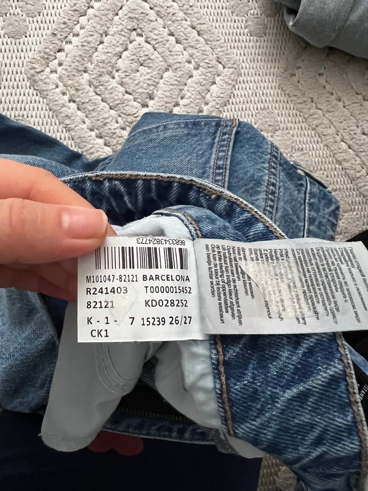 Gri Mavimsi Yırtık Detaylı Bol Kesim Jean - Görsel 2