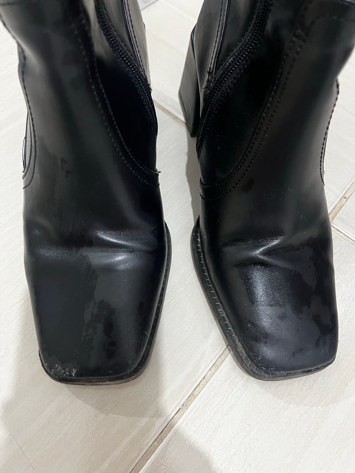 Kadın Siyah Deri Topuklu Bot - Görsel 3