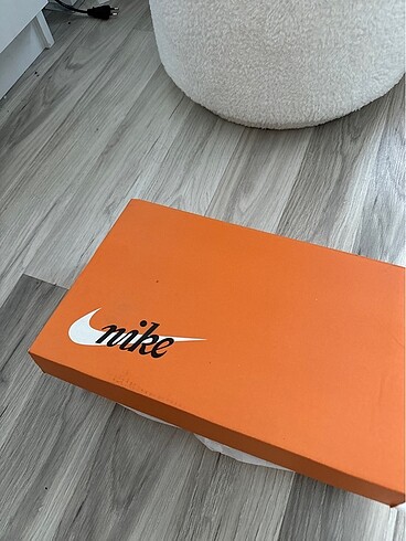 36,5 Beden beyaz Renk Nike orijinal blazer ayakkabı