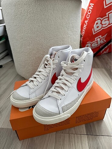 36,5 Beden Nike orijinal blazer ayakkabı